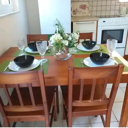 Rosa Garden House Apartment