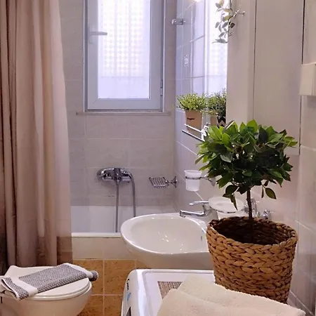 Apartment Rosa Garden House *